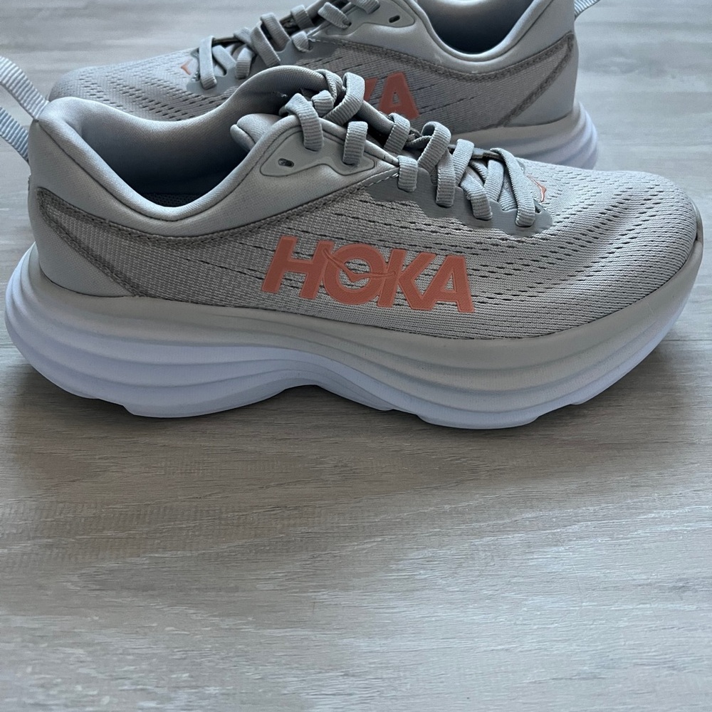Hoka Bondi 8 Women’s size 5.5 (no box)